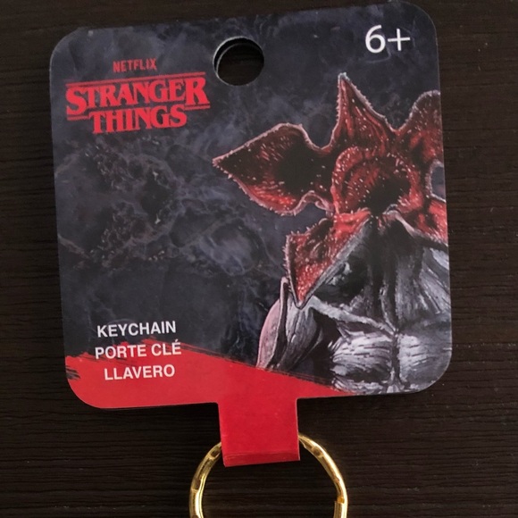 Stranger things - surfer boy pizza keychain - Picture 3 of 3